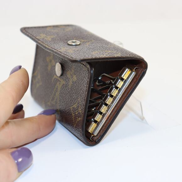 Louis Vuitton Monogram Key Holder – Restored & Classic - Picture 3 of 6